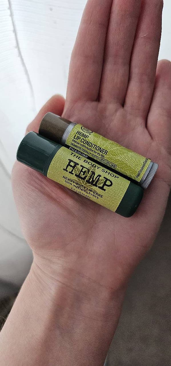The Body Shop Hemp Lip Protector review photo by Plumie