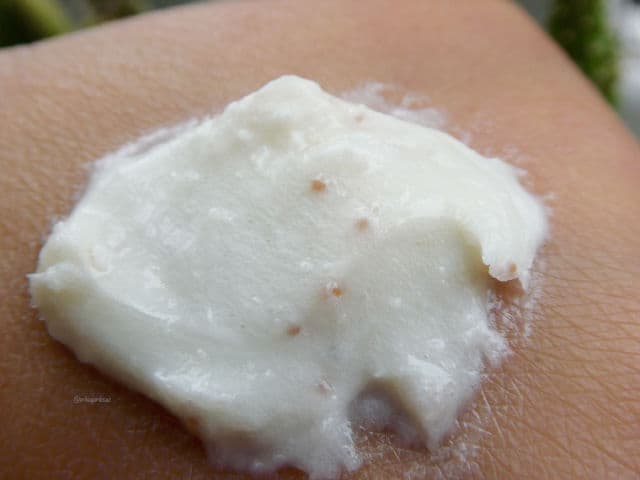 INNISFREE Jeju Volcanic Pore Cleansing Foam EX review photo by erikagamboaz