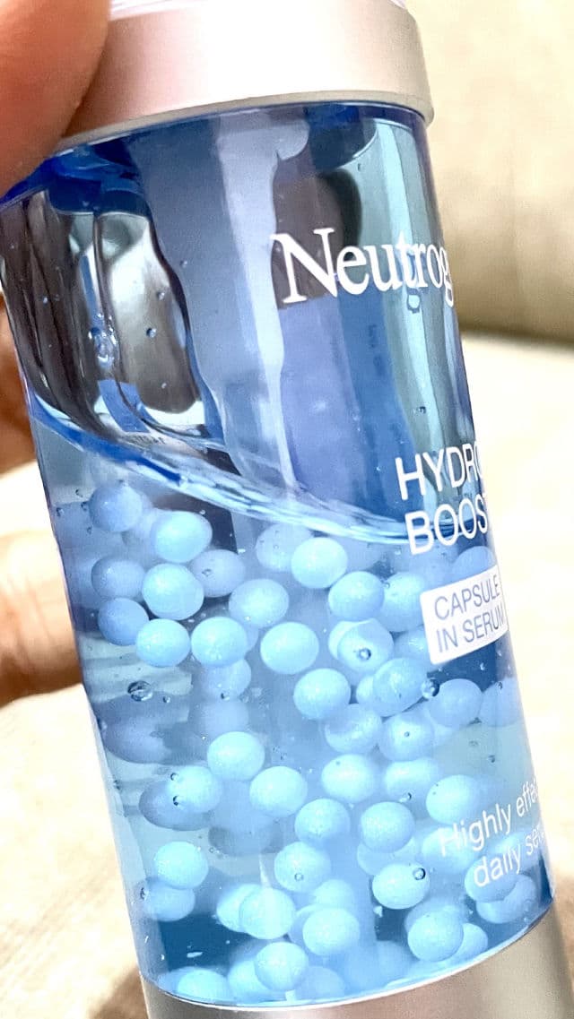 Neutrogena Hydro Boost™ Capsule in Serum review photo by shuchitrivedi