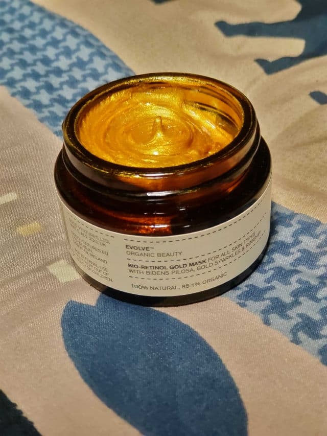 Evolve Organic Beauty Bio-Retinol Gold Face Mask review photo by DarthSakura