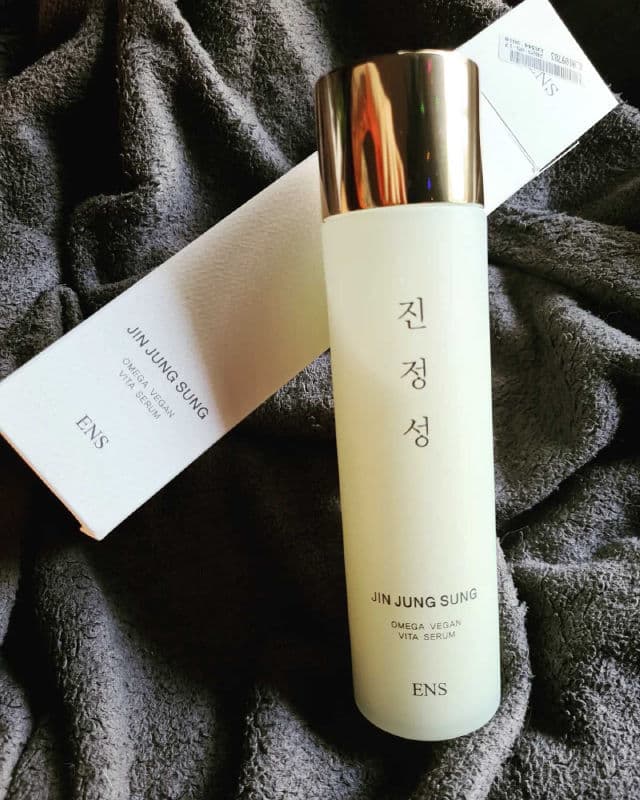 ENS Jin Jung Sung Omega Vegan Healthy Serum review photo by Flavie