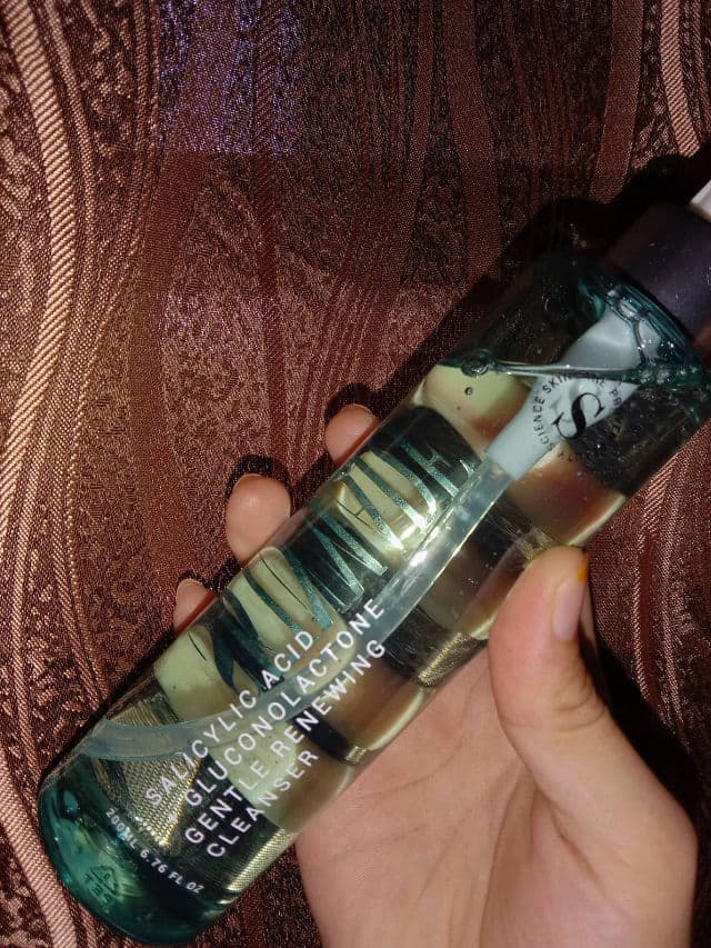 SKINMADE Salicylic Acid + Gluconolactone Gentle Renewing Cleanser review photo by capika