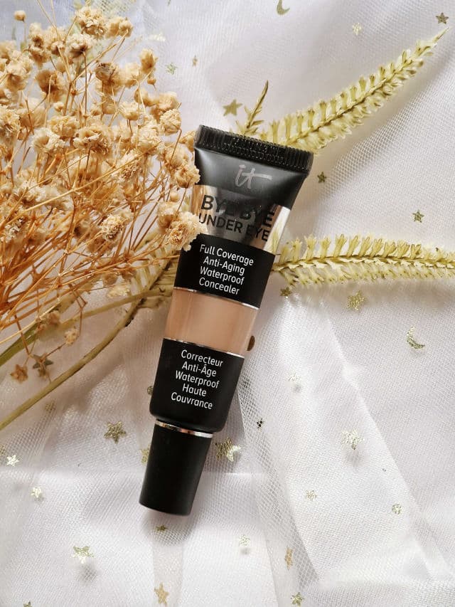 It Cosmetics Bye Bye Under Eye Anti-aging Concealer review photo by Raccoonsvanity