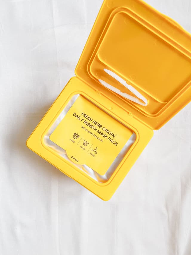 Nacific Fresh Herb Origin Daily Rebirth Mask Pack review photo by hapiyatot
