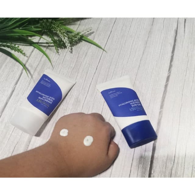 ISNTREE Hyaluronic Acid Watery Sun Gel SPF50+ PA++++ review photo by Whitepaperboat