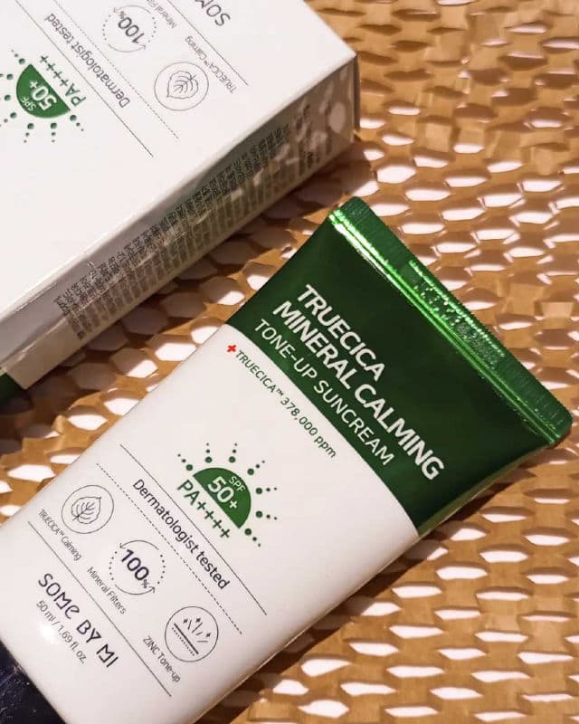 Some By Mi Truecica Mineral Calming Tone-Up Suncream SPF50+/PA++++ review photo by barescinn