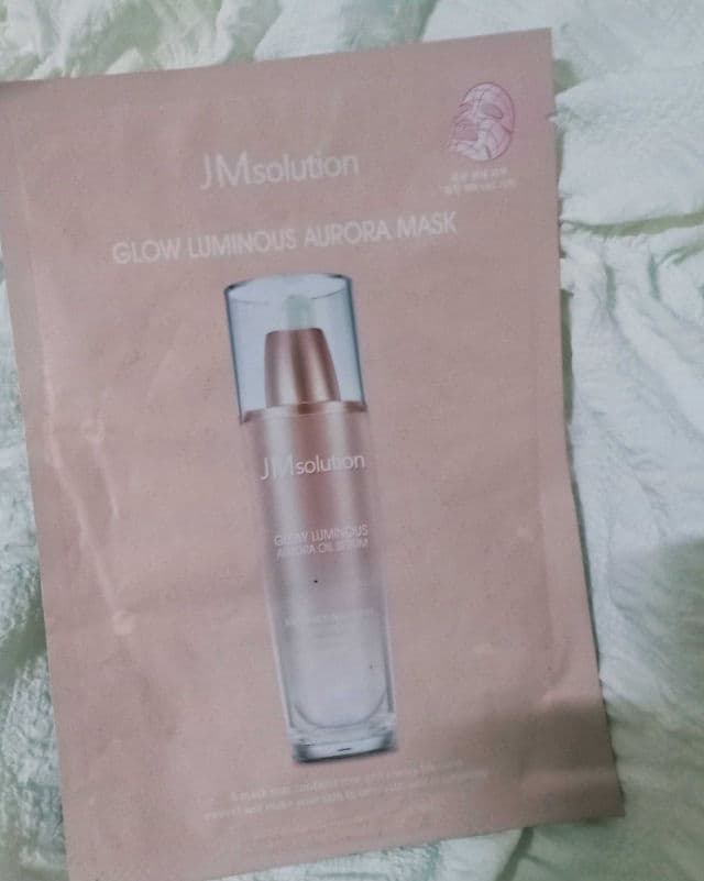 JMsolution Glow Luminous Aurora Mask review photo by Ozu