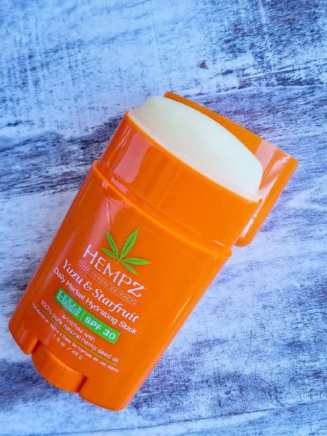Hempz Yuzu & Starfruit Daily Herbal Hydrating Stick Broad Spectrum SPF 30 review photo by Researching4Beauty