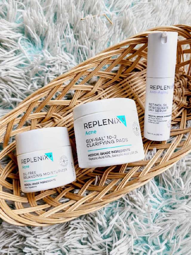 Replenix Oil-Free Balancing Moisturizer review photo by Researching4Beauty