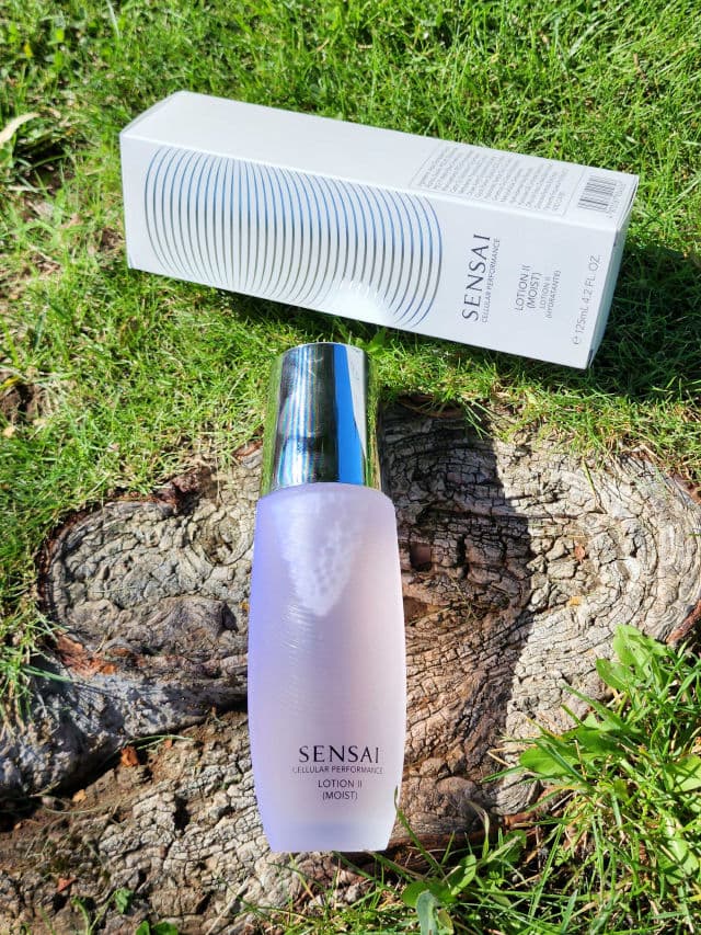 Sensai Cellular Performance Lotion II (Moist) review photo by Researching4Beauty