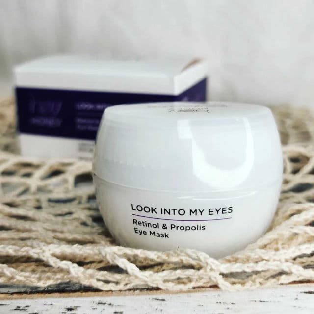 Hey Honey Look Into My Eyes - Retinol & Propolis Eye Mask review photo by Theresearchingbeauty
