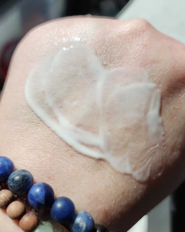 Jumiso Awe-Sun Airyfit Sunscreen SPF50+ PA ++++  review photo by Researching4Beauty