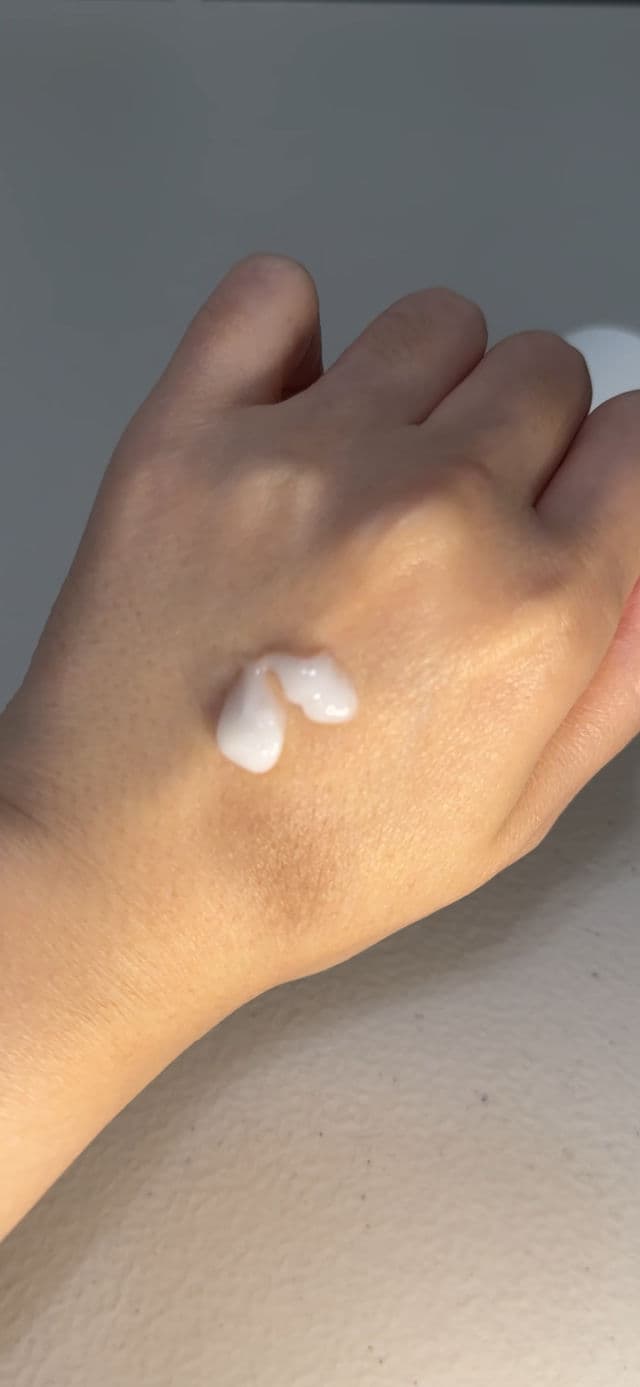 Meditherapy Tranexamic Acid Skin Booster Cream + Device review photo by BlandReviews