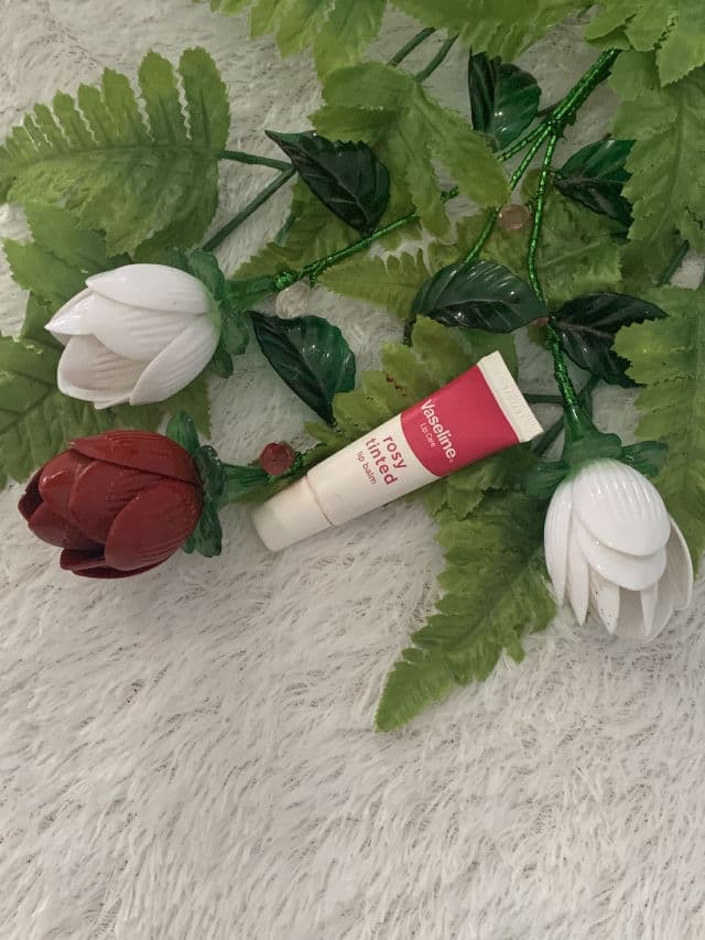 Vaseline Lip Therapy Rosy Lips Tin review photo by Siitha