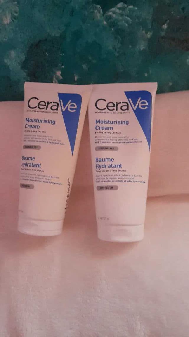 CeraVe Moisturizing Cream - Dry to Very Dry Skin review photo by Yerenica
