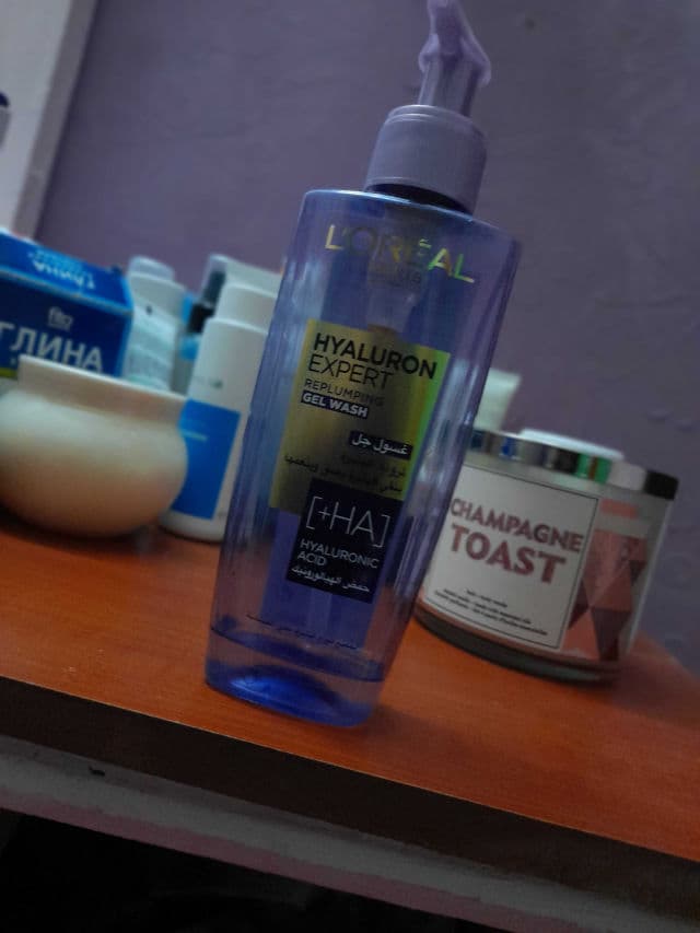 L'Oreal Paris Hyaluron Specialist Replumping Purifying Gel Wash review photo by novacide
