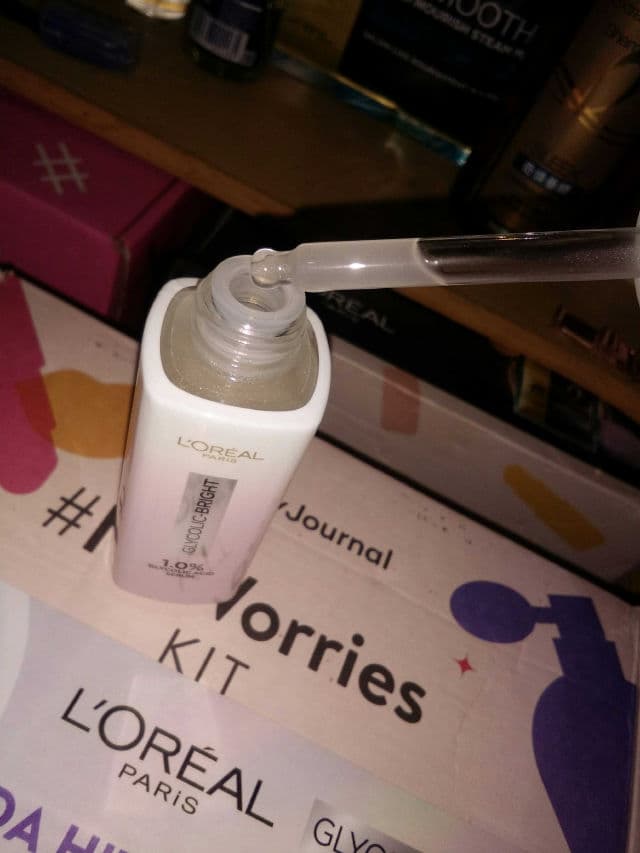 L'Oreal Paris 1.0% Glycolic Acid Instant Glowing Face Serum review photo by BelyndaVio98