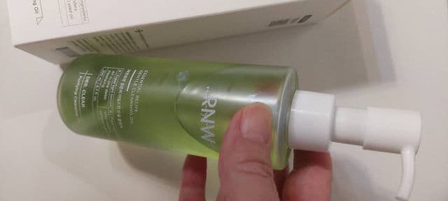 RNW DER. CLEAR Purifying Cleansing Oil review photo by Ikkikorea