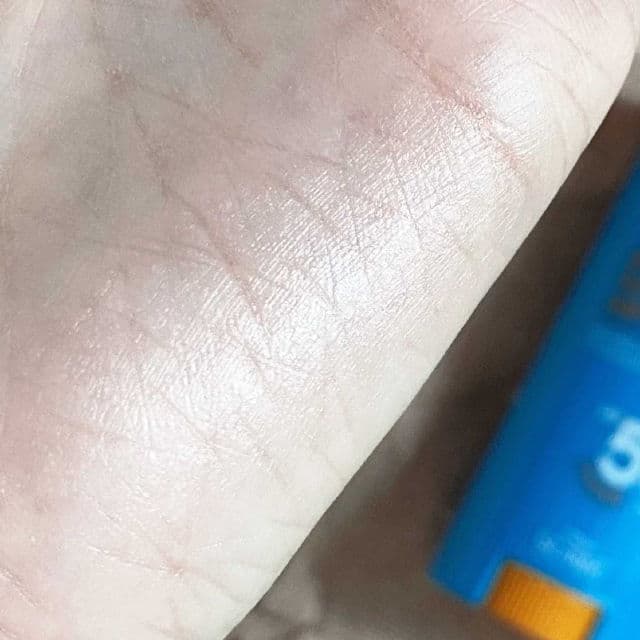 SCINIC Enjoy Super Active Airy Sun Stick 15g review photo by TanyaKbeauty