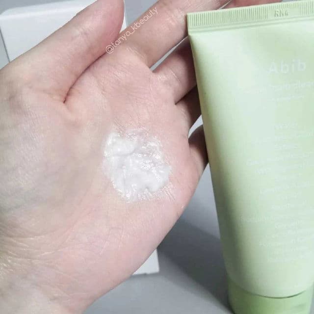 Abib Acne Foam Cleanser Heartleaf Foam review photo by TanyaKbeauty