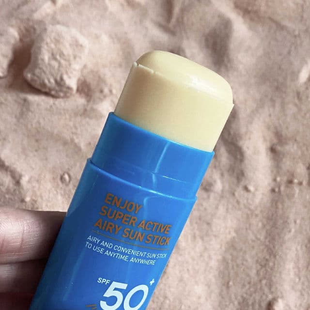 SCINIC Enjoy Super Active Airy Sun Stick 15g review photo by TanyaKbeauty