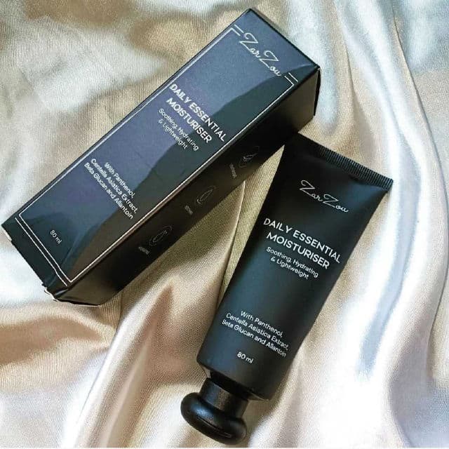 ZarZou Beauty Daily Essential Moisturiser review photo by Yaniemirawk