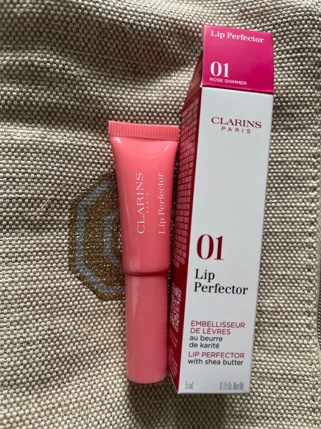 Clarins Natural Lip Perfector review photo by lizzy90
