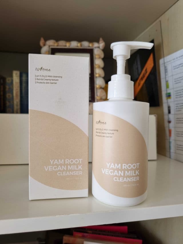 ISNTREE Yam Root Vegan Milk Cleanser review photo by glowandsunshine