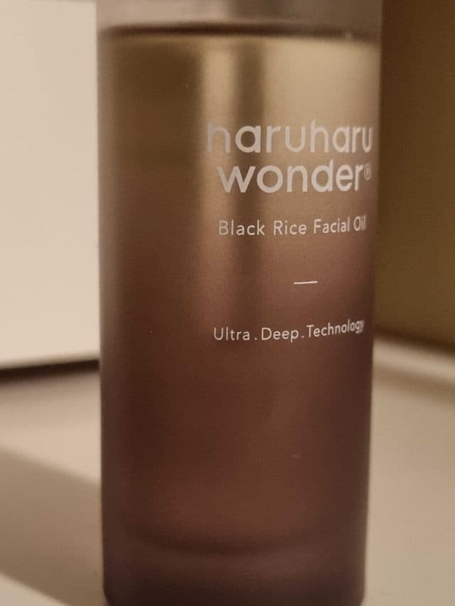 HaruHaru WONDER Black Rice Facial Oil review photo by glowandsunshine