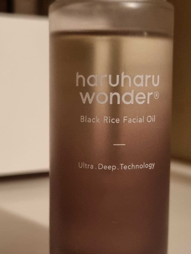 HaruHaru WONDER Black Rice Facial Oil review photo by glowandsunshine