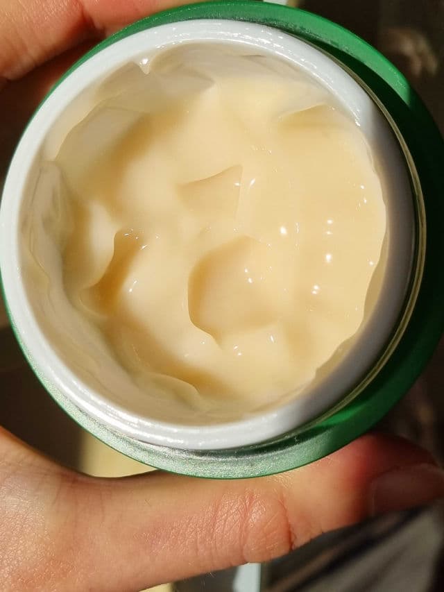 Milk Touch Hedera Helix Relaxing Cream review photo by glowandsunshine