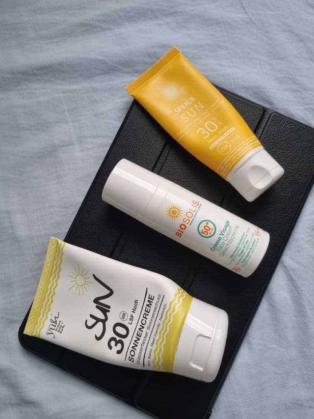 BioSolis Sunscreen Face SPF 50+ review photo by glowandsunshine