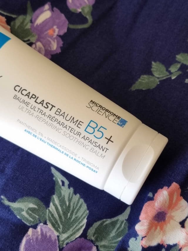 La Roche-Posay Cicaplast Baume B5+ review photo by glowandsunshine