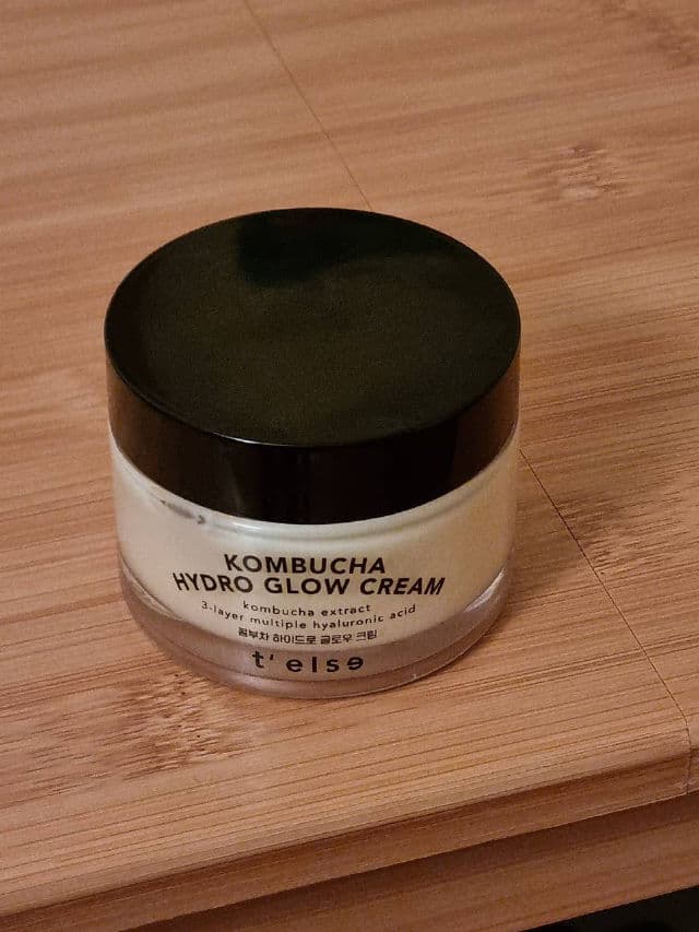 T'else Kombucha Hydro Glow Cream review photo by glowandsunshine