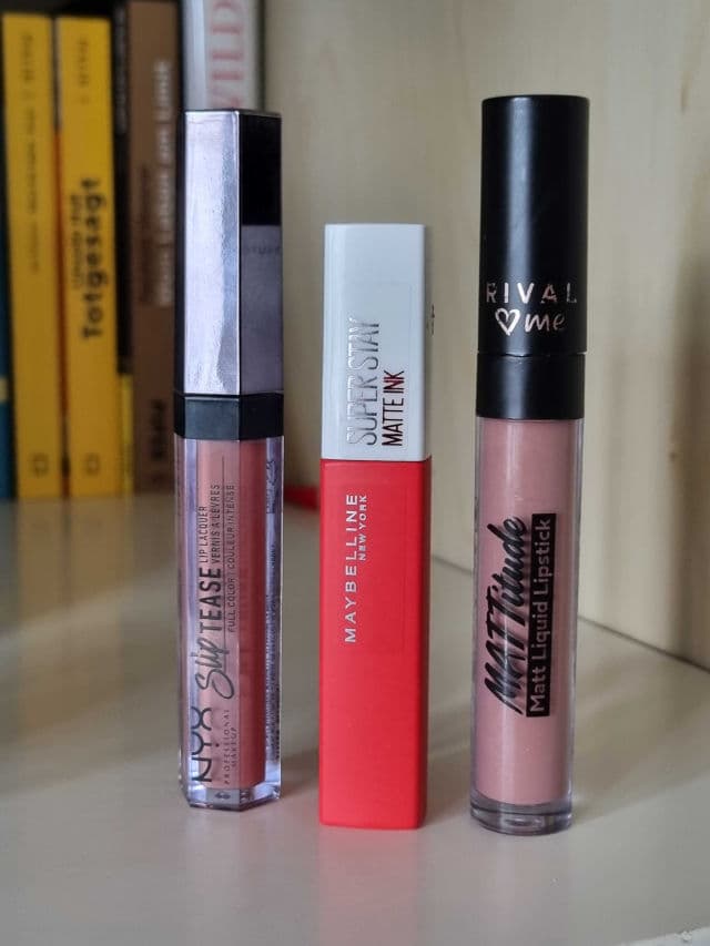 Maybelline Super Stay Matte Ink Liquid Lipstick review photo by glowandsunshine
