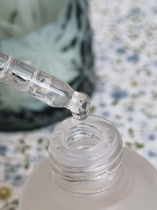 ISNTREE C-Niacin Toning Ampoule review photo by glowandsunshine