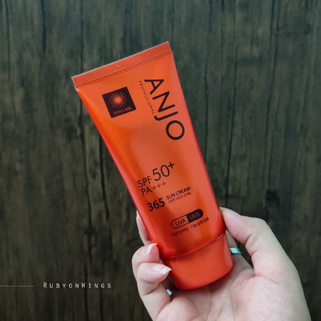 ANJO Professional 365 Sun Cream SPF50+ PA+++ review photo by RubyonWings