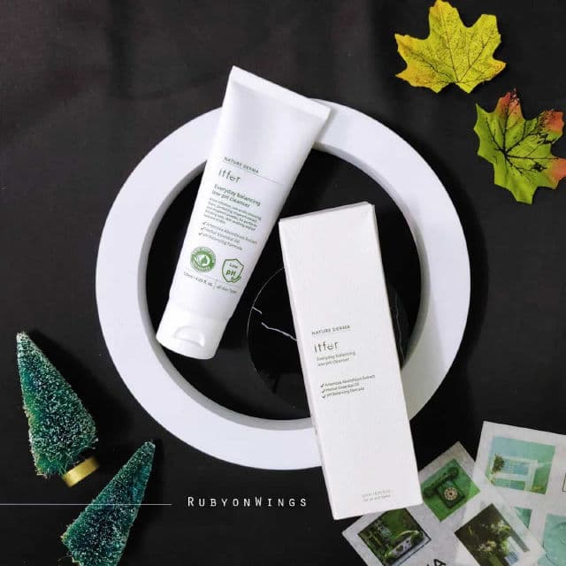 Itfer Everyday Balancing Low pH Cleanser review photo by RubyonWings