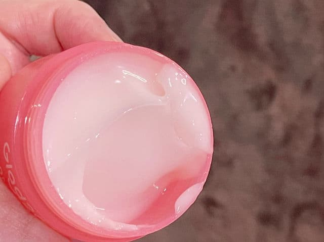 Glad2Glow Pomegranate 5% Niacinamide Brightening Moisturizer review photo by dayverampas