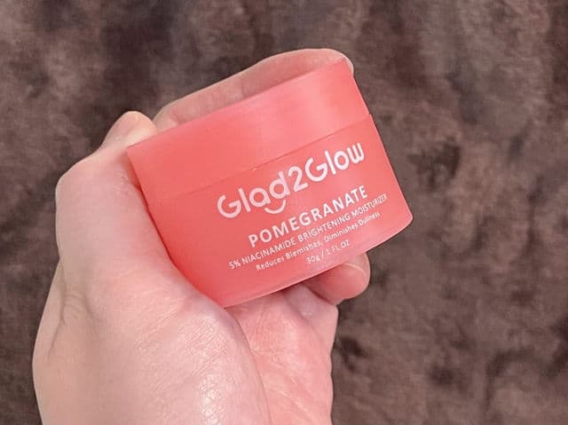 Glad2Glow Pomegranate 5% Niacinamide Brightening Moisturizer review photo by dayverampas