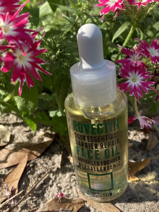 Rovectin Skin Essentials Barrier Repair Face Oil review photo by jaxgma2020