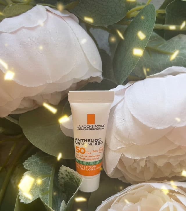 La Roche-Posay Anthelios UVmune 400 Oil Control Gel Cream SPF50+ review photo by BellaBooBeauty