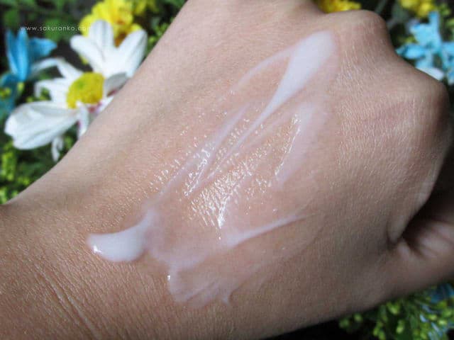 The Inkey List Vitamin B, C & E Moisturiser review photo by Sakuranko