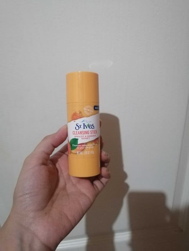 St. Ives Apricot & Manuka Honey Cleansing Stick review photo by SkincareLover97