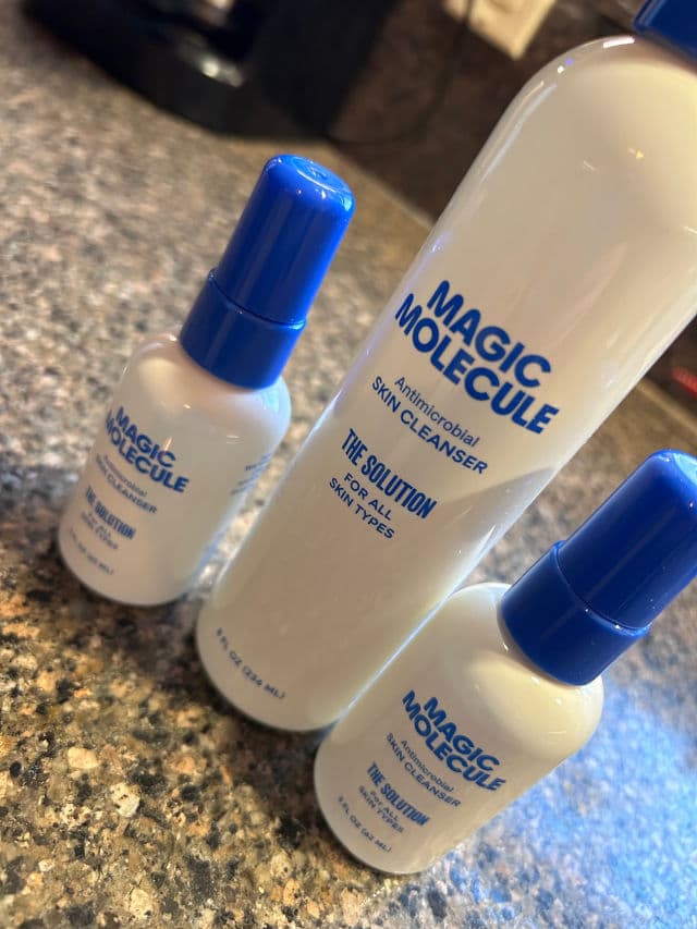 Magic Molecule The Solution Skin Cleanser review photo by jbarb