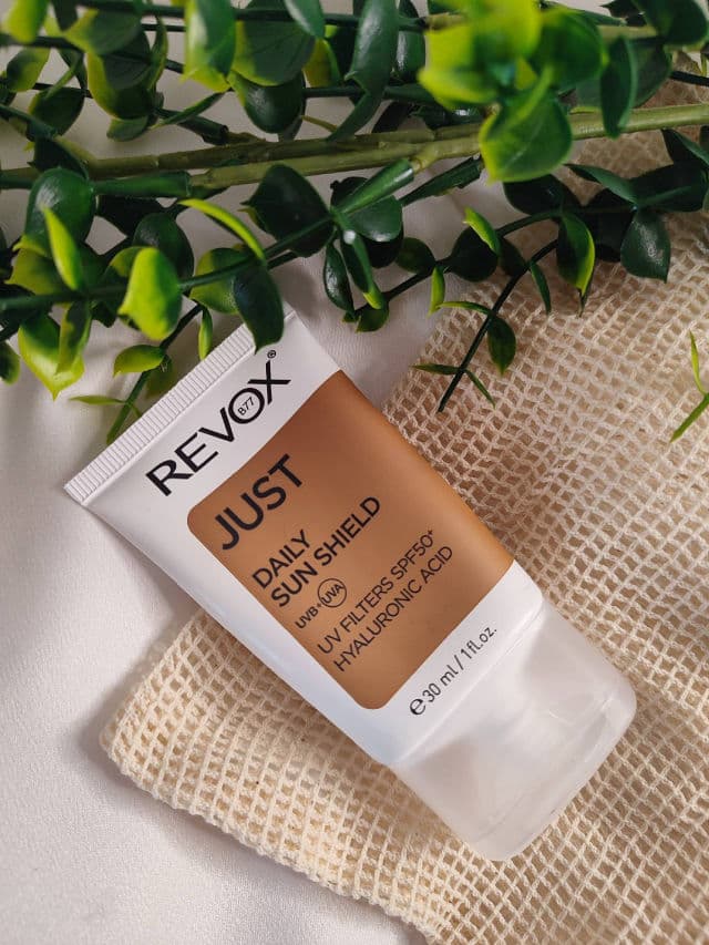 Revox Just Daily Sun Shield SPF 50+ review photo by Mumikag