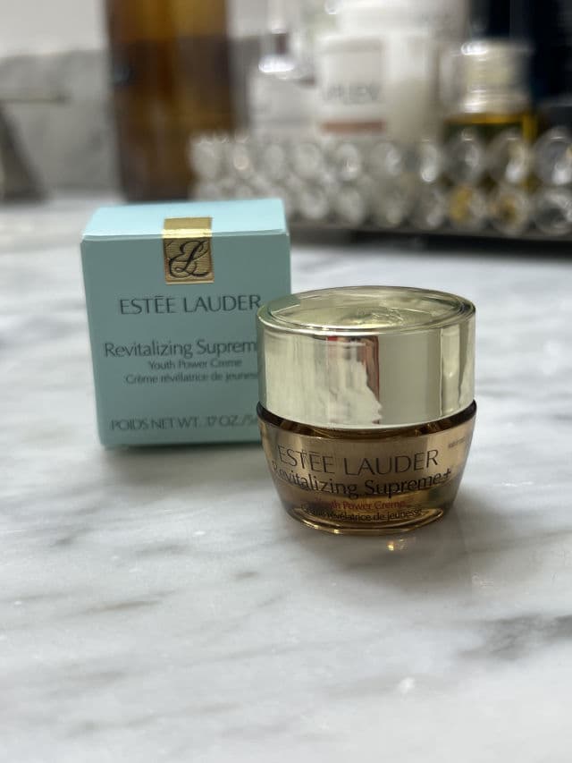 Estee Lauder Revitalizing Supreme + Youth Power Creme	 review photo by guiniscorner
