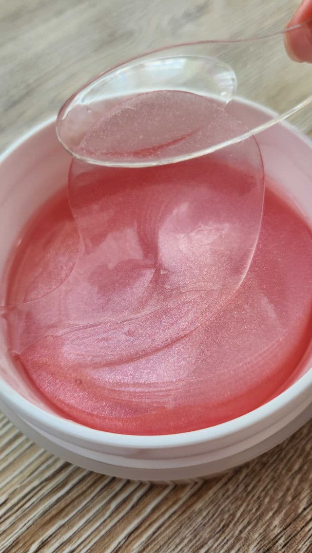 Heimish Bulgarian Rose Water Hydrogel Eye Patch review photo by serene1126