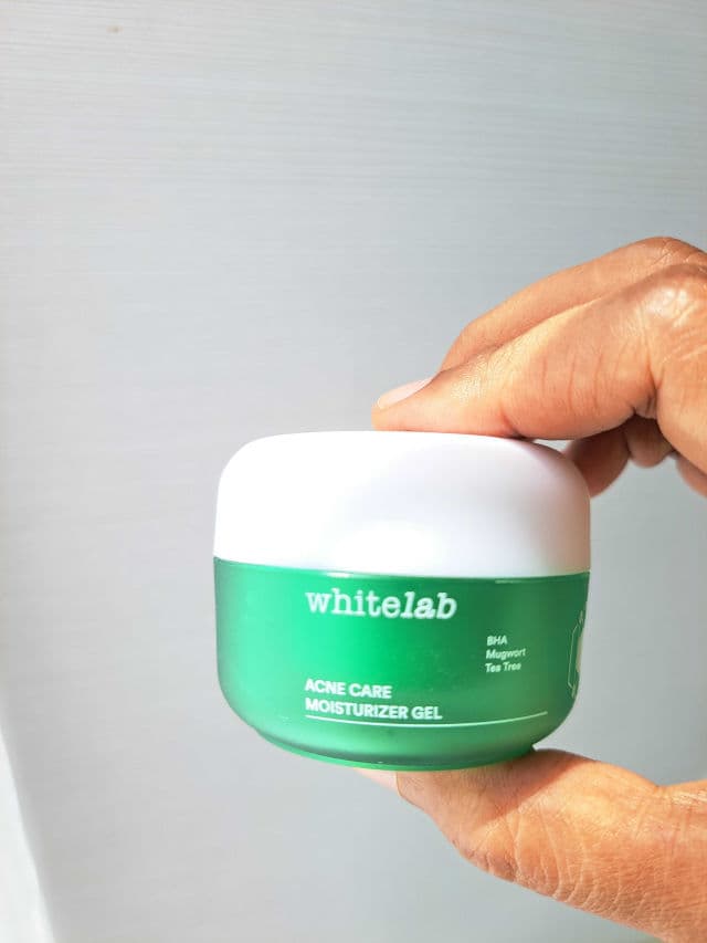 whitelab Acne Care Moisturizer Gel review photo by najdah