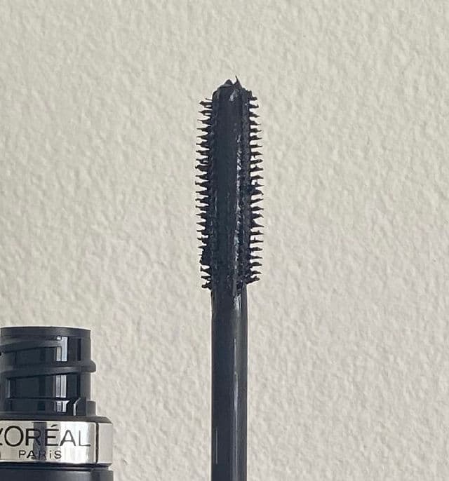 Max Factor 2000 Calorie Dramatic Volume Mascara review photo by mishii
